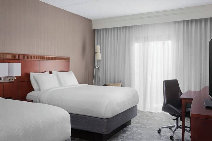 Room 6 of 37