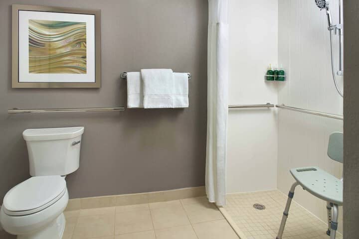 Room 16 of 37